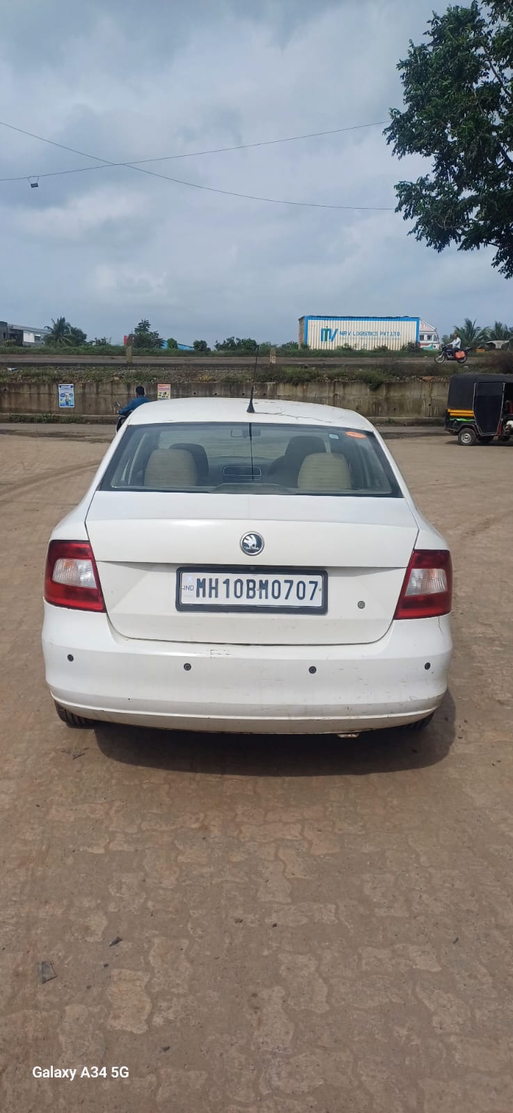 Skoda Rapid(2011-2014) Active 1.6 Tdi Cr Mt